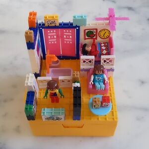 Vintage Crosswise Teeny World Tiny House Building Bricks Toy. 65 pcs.